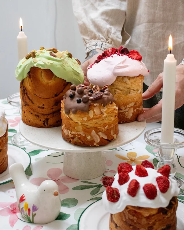 Паска має бути красивою не тільки зовні, а й всередині 😍
4 готові начинки для вашої паски. 

Начинка №1 
90г - 160грн 

Начинка №2 
140 г - 100 грн 

Начинка №3 
90 г - 155 грн 

Начинка №4 
90 г - 95 грн

Для замовлення - пишіть у дірект або на сайті 📩